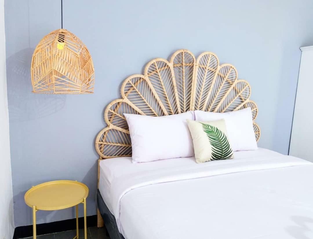Rarem Bed & Breakfast Бандар Лампунг Екстериор снимка